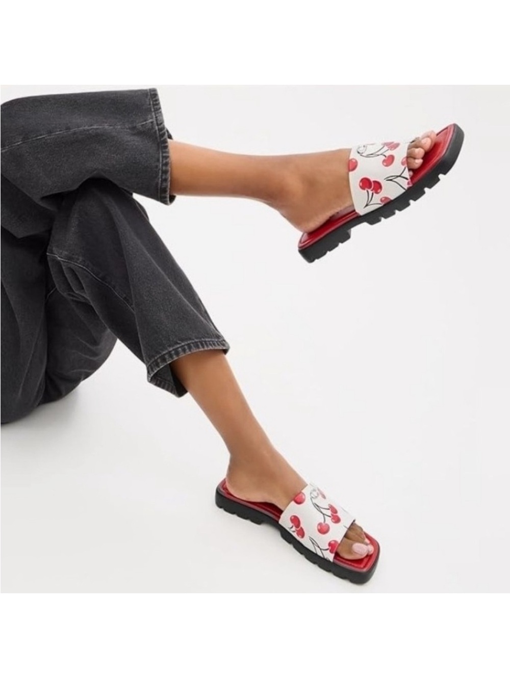 Coach New Florence cherry Sandal - Picture 2 of 3